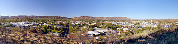 Alice Springs with the MacDonnell Ranges behind